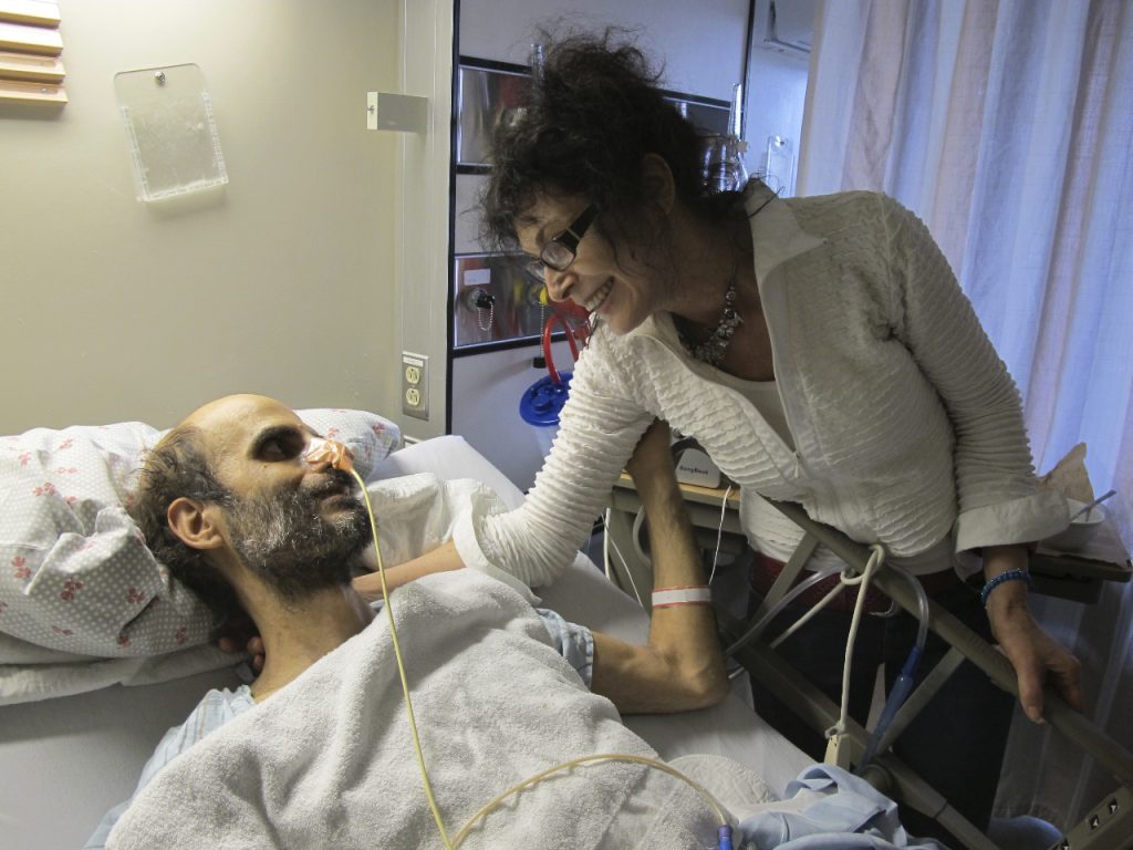 Image of Ruth and Alan at Sunnybrook hospital in 2010
